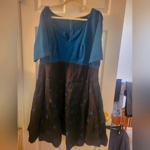 Dress custom made when I was a 22 and for someone 5 foot 4. Pockets Bin A